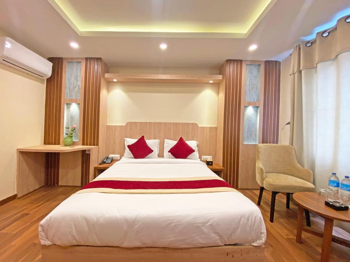 Hotel Nilakantha Pvt. Ltd Katmandu Dış mekan fotoğraf