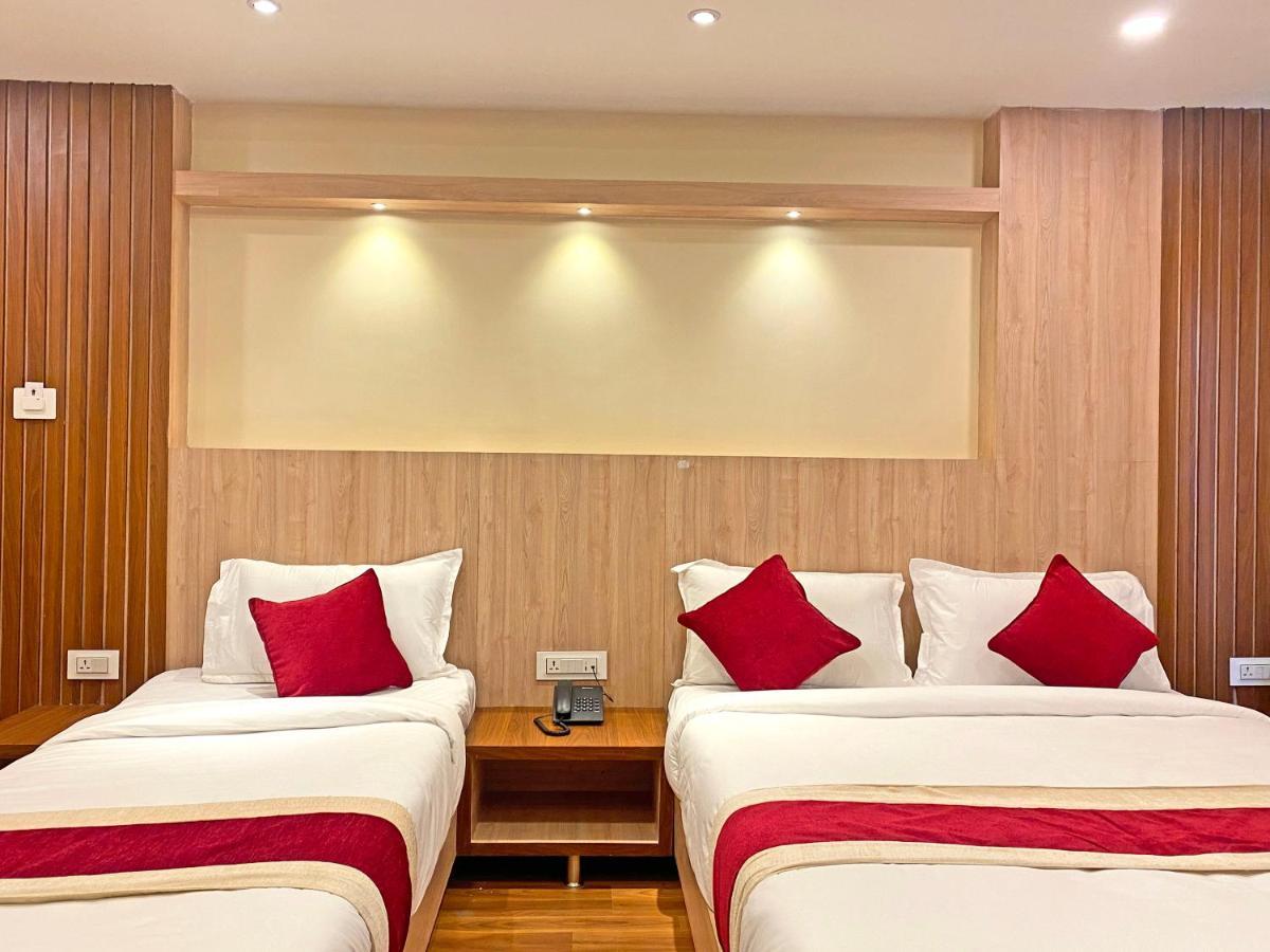 Hotel Nilakantha Pvt. Ltd Katmandu Dış mekan fotoğraf