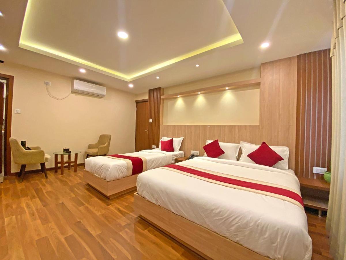 Hotel Nilakantha Pvt. Ltd Katmandu Dış mekan fotoğraf