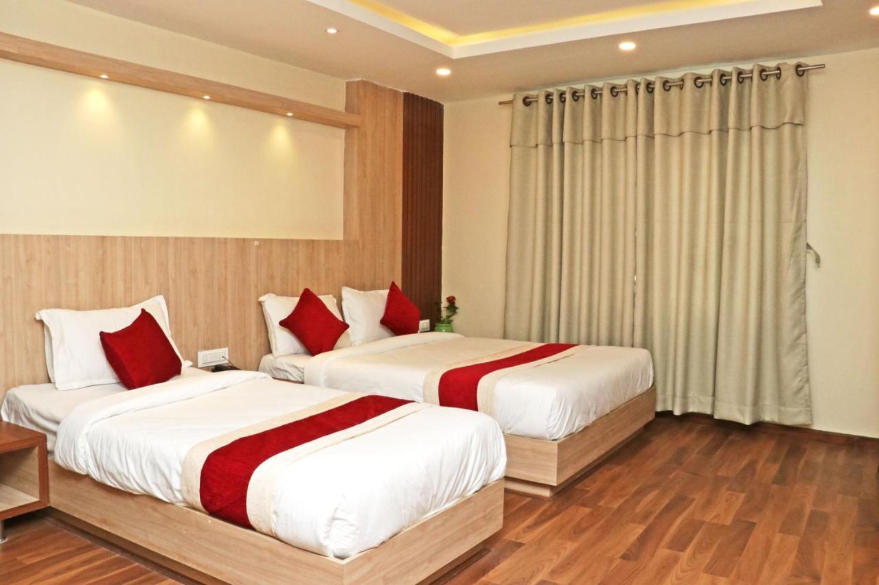 Hotel Nilakantha Pvt. Ltd Katmandu Dış mekan fotoğraf