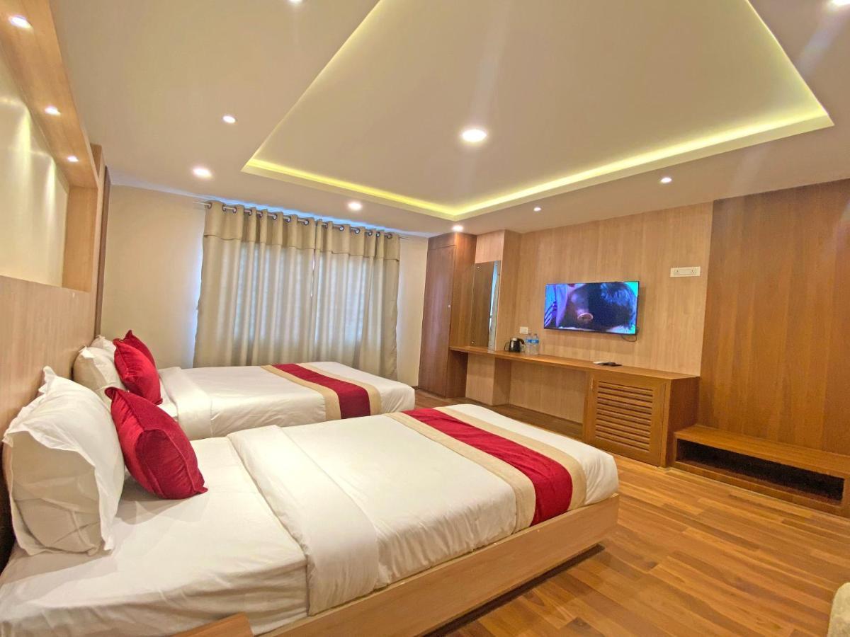 Hotel Nilakantha Pvt. Ltd Katmandu Dış mekan fotoğraf