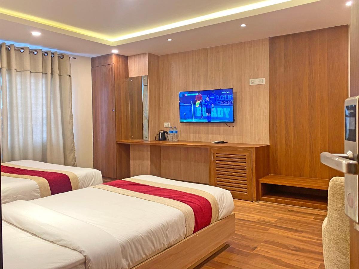 Hotel Nilakantha Pvt. Ltd Katmandu Dış mekan fotoğraf