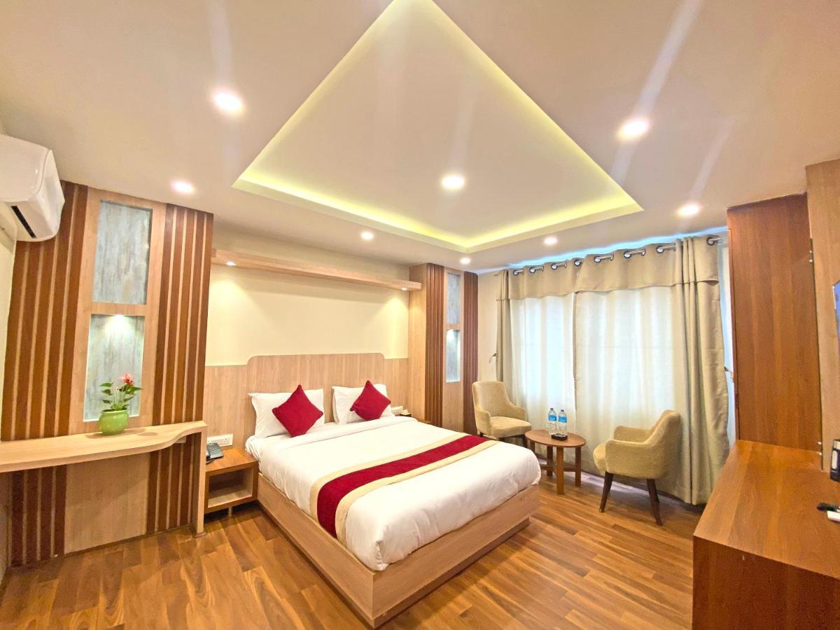 Hotel Nilakantha Pvt. Ltd Katmandu Dış mekan fotoğraf
