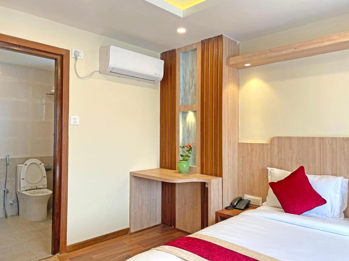 Hotel Nilakantha Pvt. Ltd Katmandu Dış mekan fotoğraf