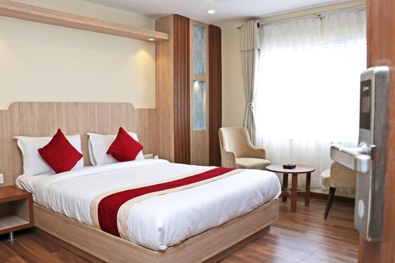 Hotel Nilakantha Pvt. Ltd Katmandu Dış mekan fotoğraf