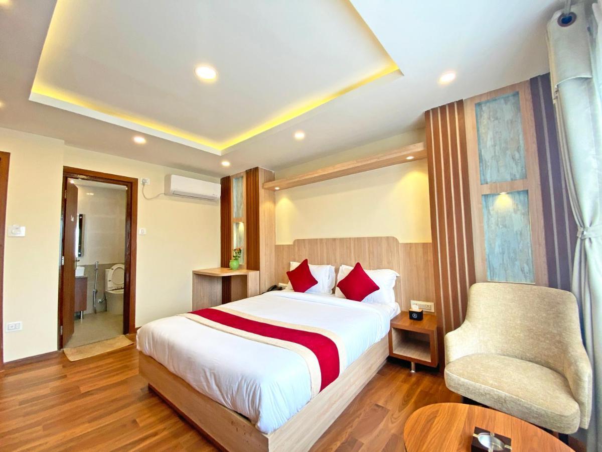 Hotel Nilakantha Pvt. Ltd Katmandu Dış mekan fotoğraf