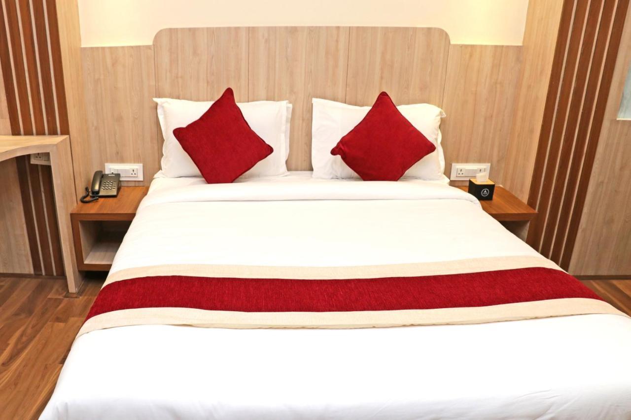 Hotel Nilakantha Pvt. Ltd Katmandu Dış mekan fotoğraf