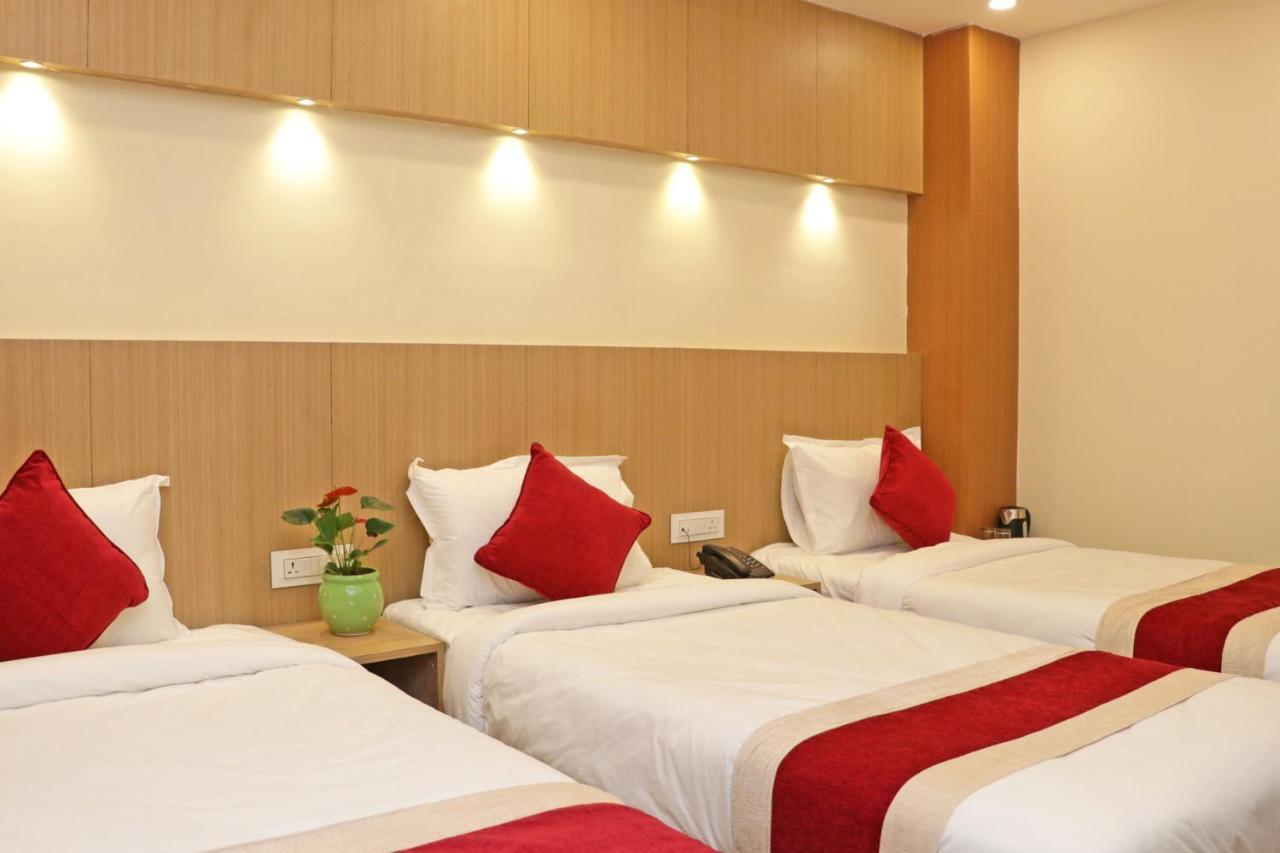 Hotel Nilakantha Pvt. Ltd Katmandu Dış mekan fotoğraf