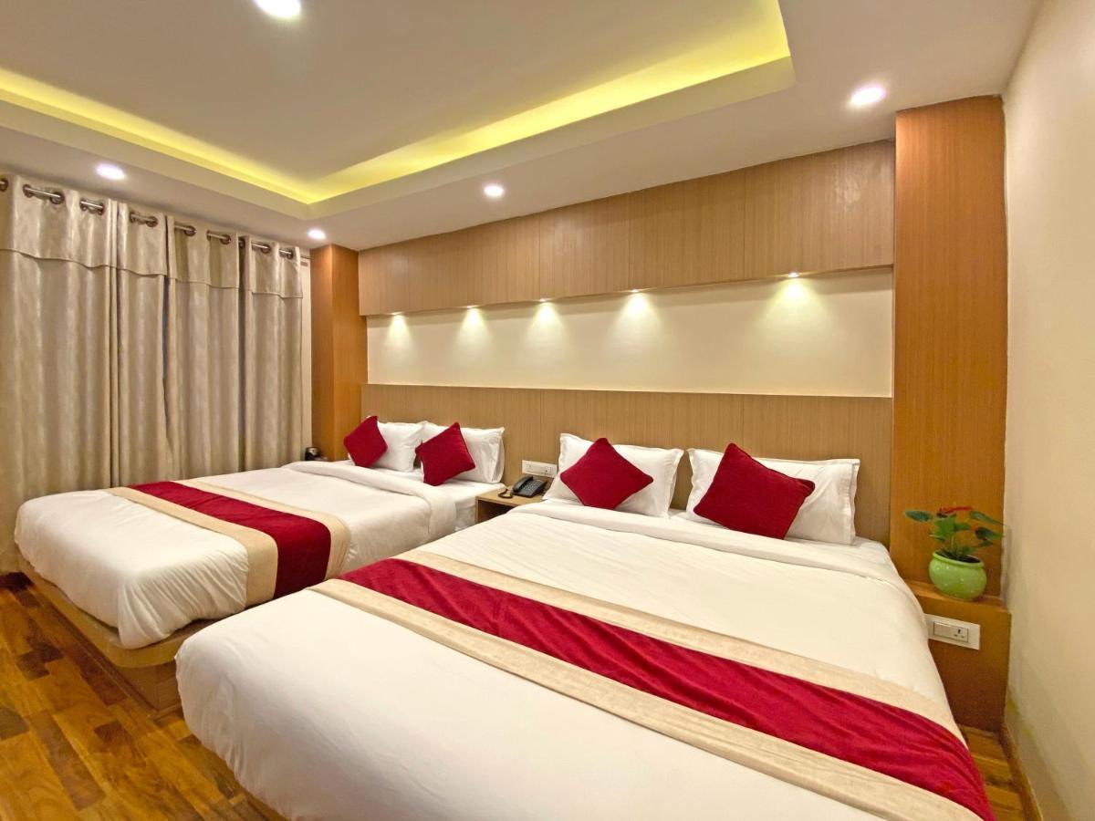 Hotel Nilakantha Pvt. Ltd Katmandu Dış mekan fotoğraf