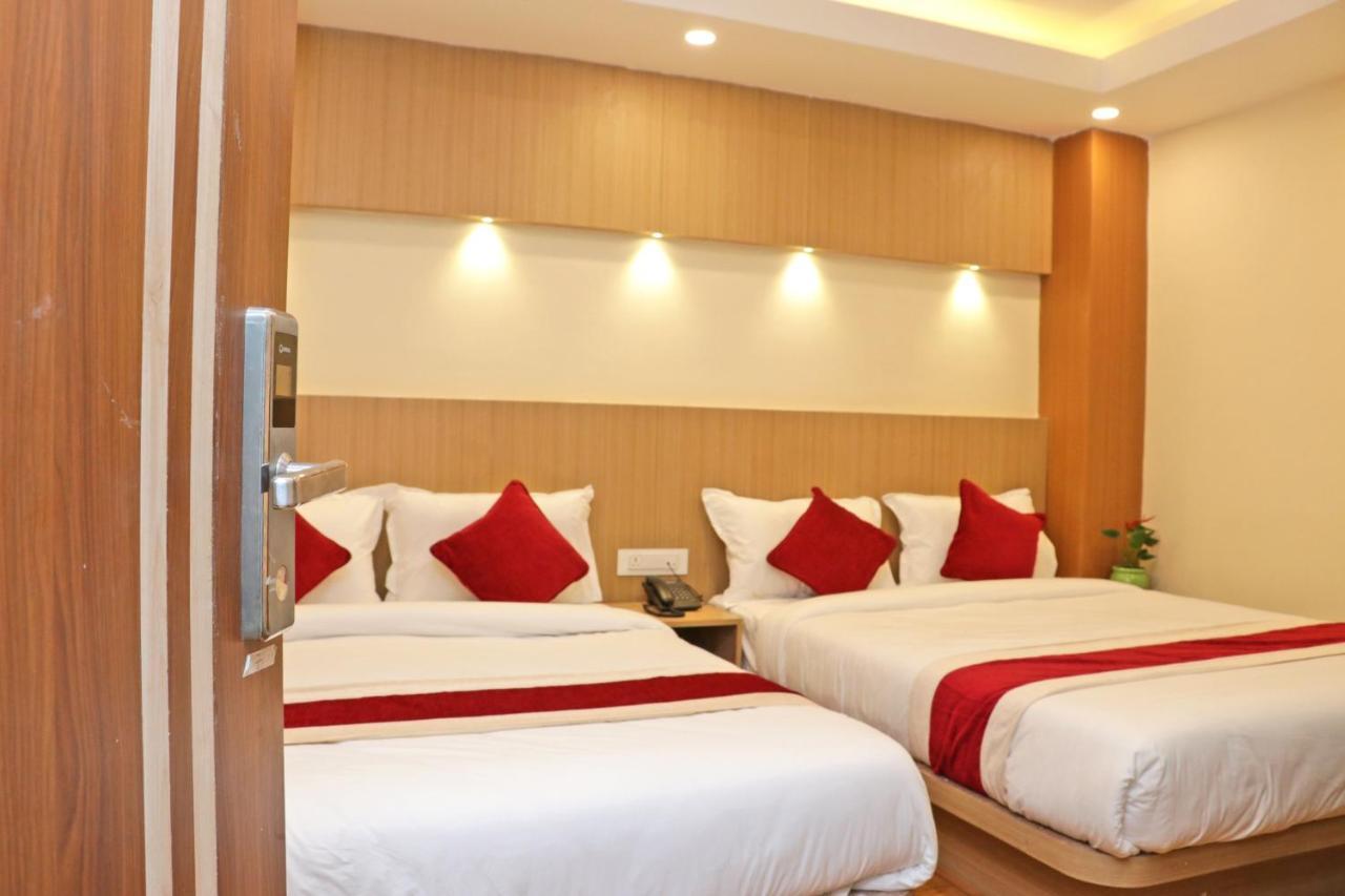 Hotel Nilakantha Pvt. Ltd Katmandu Dış mekan fotoğraf
