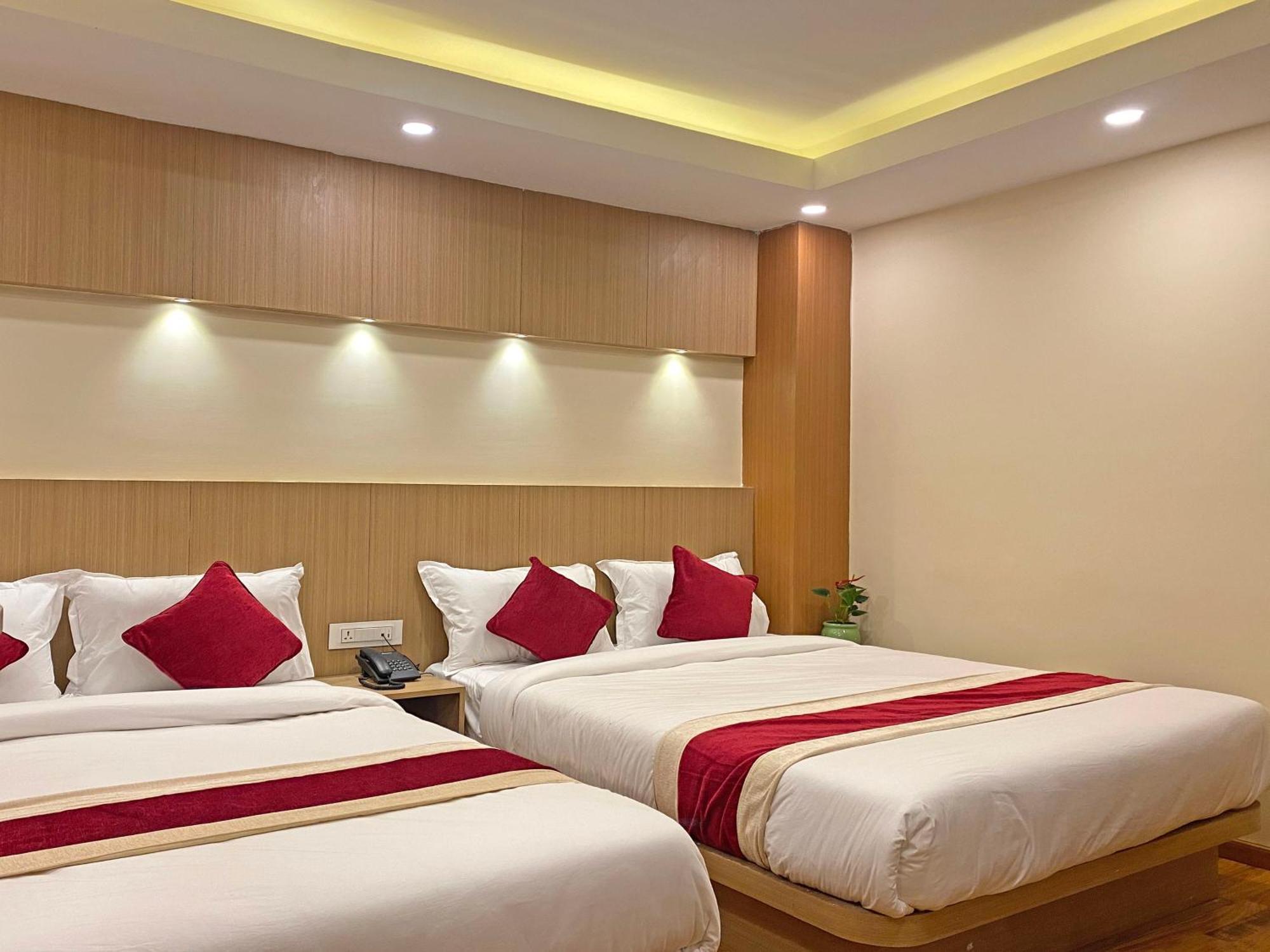 Hotel Nilakantha Pvt. Ltd Katmandu Dış mekan fotoğraf