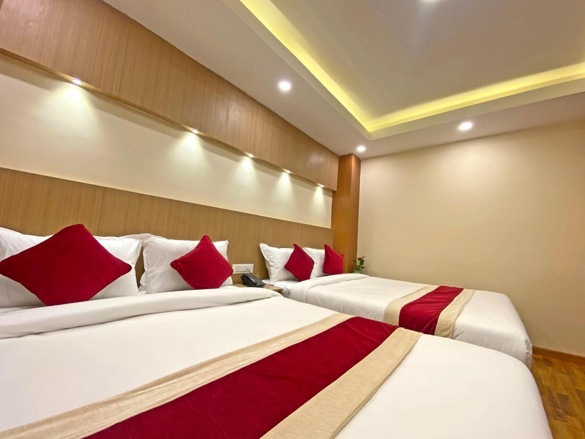 Hotel Nilakantha Pvt. Ltd Katmandu Dış mekan fotoğraf