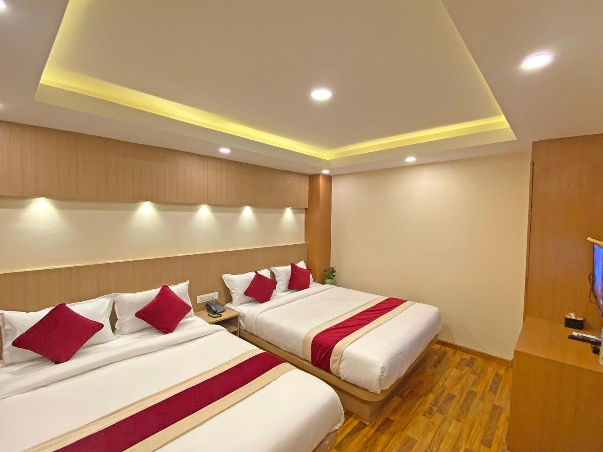 Hotel Nilakantha Pvt. Ltd Katmandu Dış mekan fotoğraf