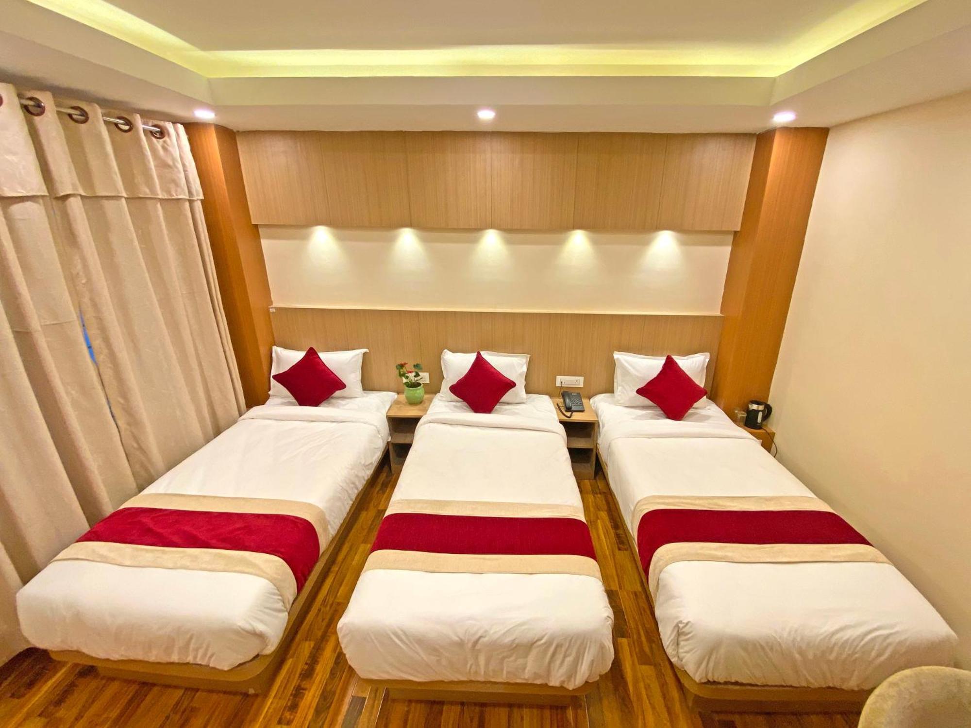 Hotel Nilakantha Pvt. Ltd Katmandu Dış mekan fotoğraf