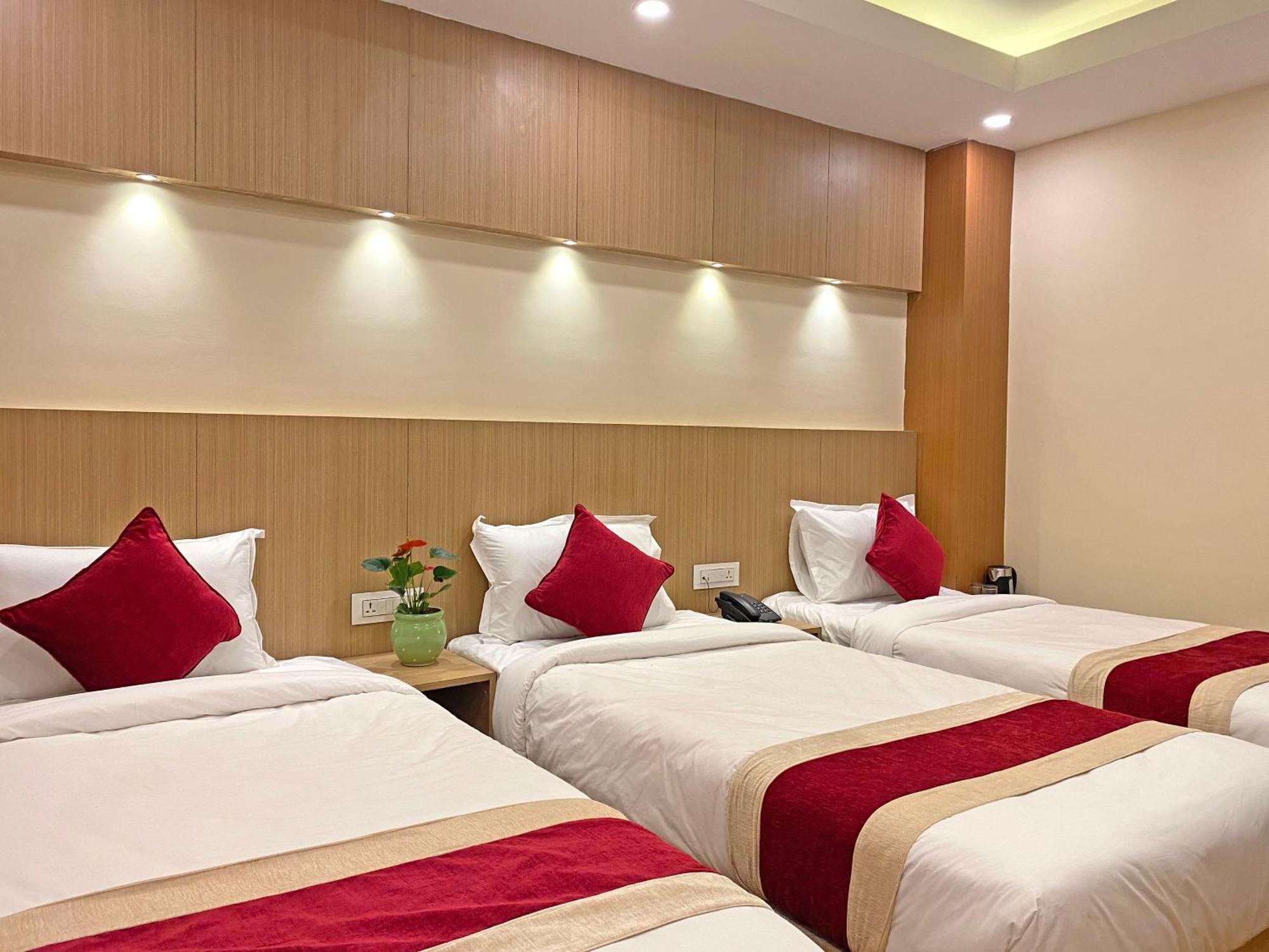 Hotel Nilakantha Pvt. Ltd Katmandu Dış mekan fotoğraf